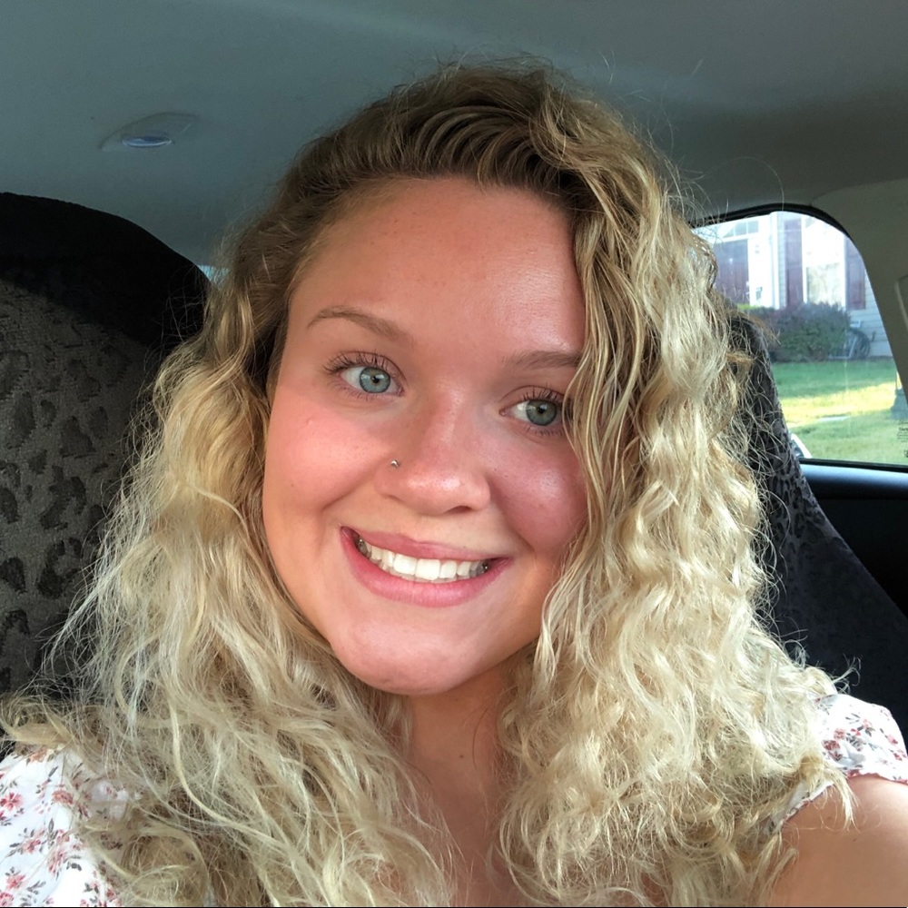 Meet your Posher, Kayla